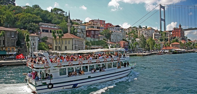 istanyurt istanbul uygun fiyatlı yurt Tekne Turu